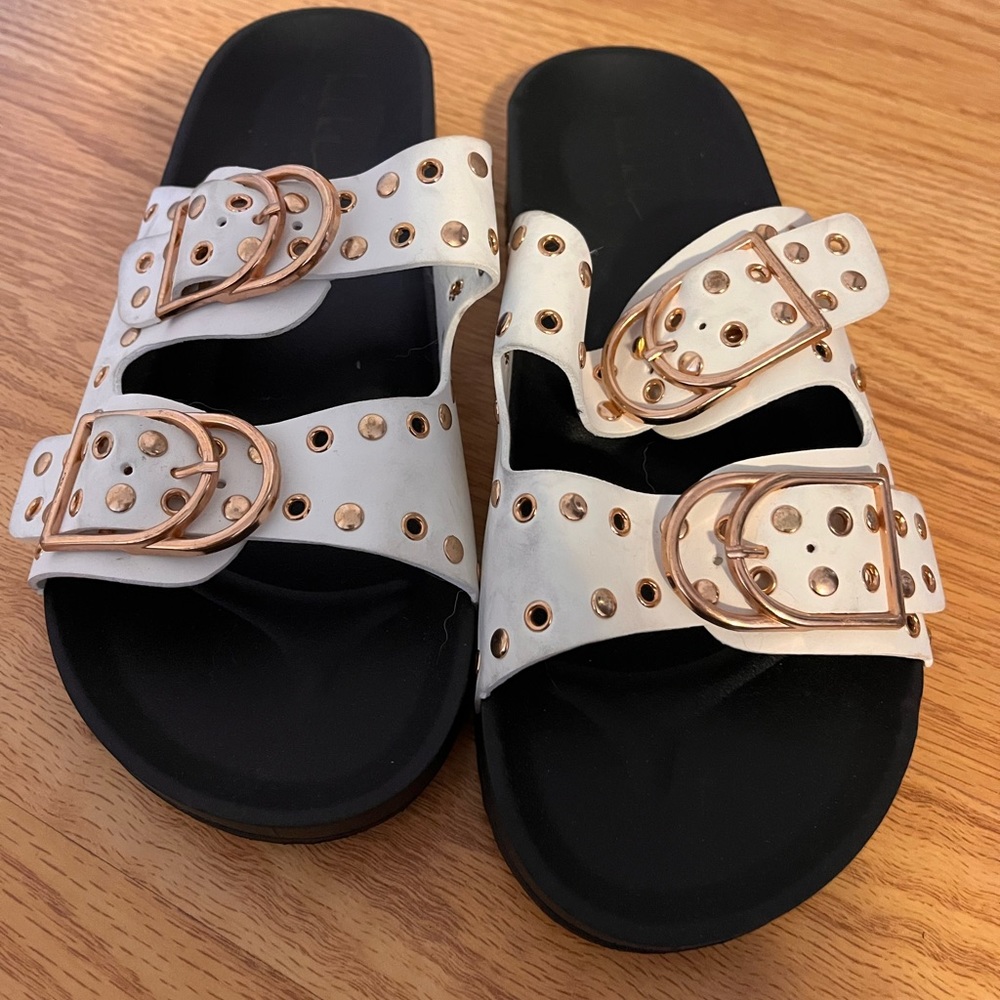 Nicole Miller slides size 8
